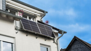 Warum eine Mini Solaranlage Balkon sinnvoll ist für den Alltag