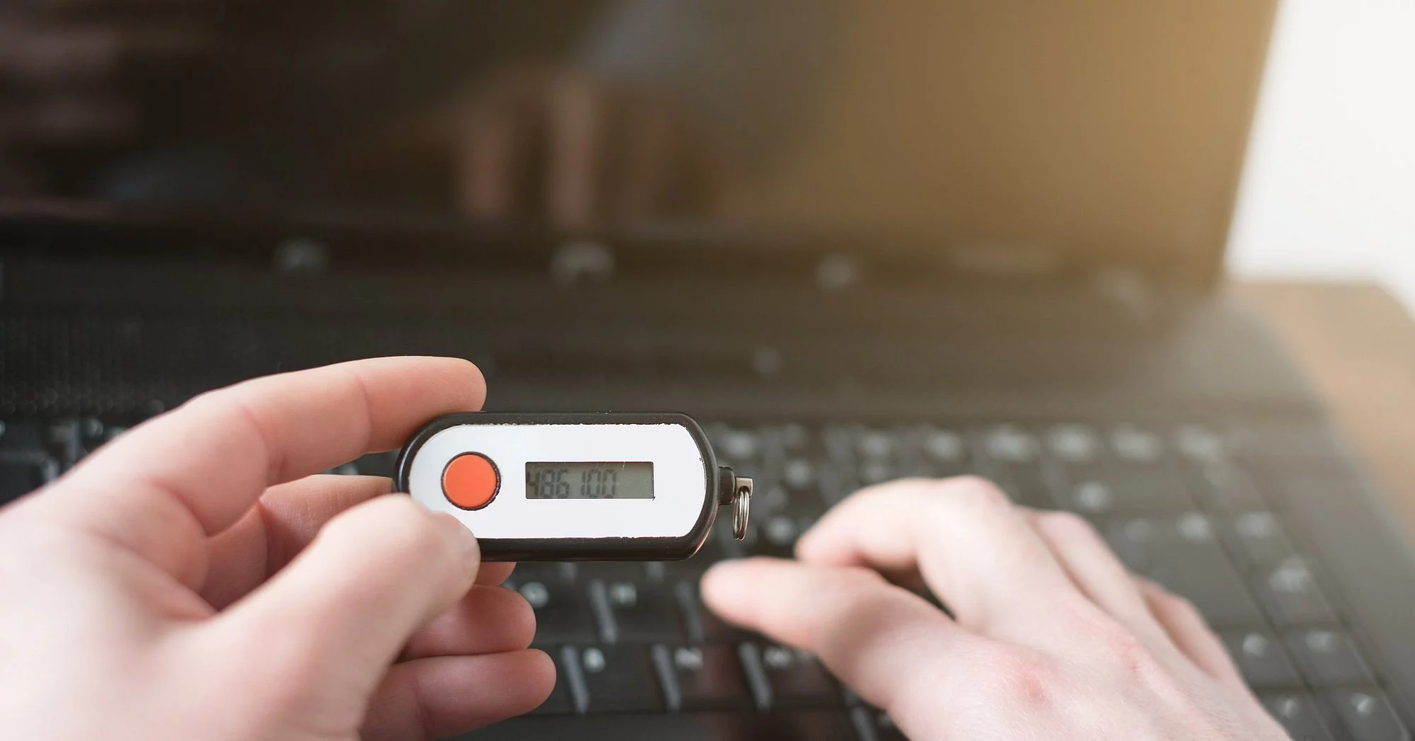 Nutze einen modernen Passwort Generator für maximale Sicherheit! Erfahre, wie du starke Passwörter generieren und dein PayPal Passwort ändern kannst.